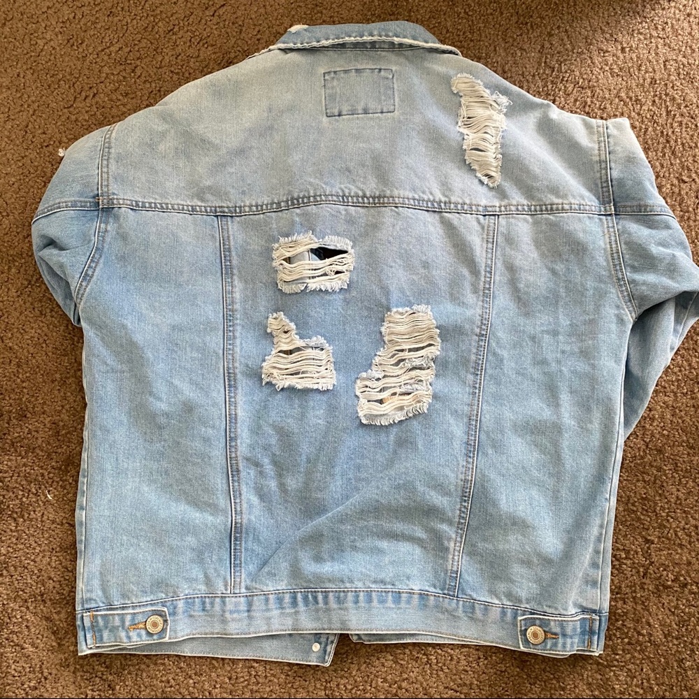 FOREVER 21 | Ripped denim jacket - Picture 6 of 7